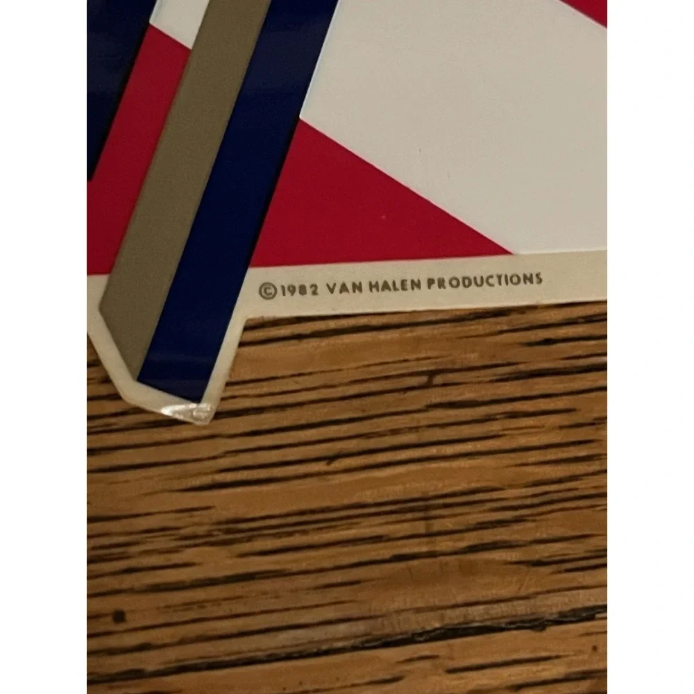 ORIGINAL VAN HALEN STICKER / DECAL  VAN HALEN LIVE DIVER DOWN 1982 VTG